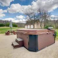 Game Room & On-Site Pond: Laurelville Retreat!, hotell sihtkohas Laurelville