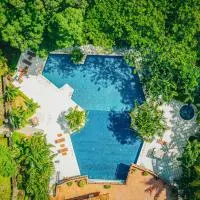 Papagayo Golden Palms Beachfront Hotel, hotel di Papagayo, Guanacaste
