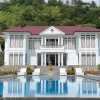 Toba Retreat Mansion and Villas, hotel em Tomok