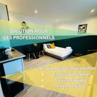 BtoBed - Location Professionnelle - 2 Studios Confort - Proche Parc des Expos et Stade de France, hotel in Le Bourget