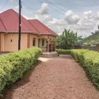 Binga villa، فندق في Kisoro