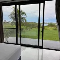 Casa con Piscina sobre Laguna Brava - Tranquilidad y Naturaleza en Barrio Privado, hotel di Corrientes