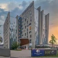 DoubleTree by Hilton Lyon Eurexpo & Spa, hôtel à Saint-Priest