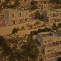 Onar Mani Suites, hotel v destinaci Neon Oitilon