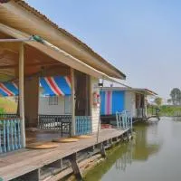 อยู่แพ PaeStay อุทัยธานี, hôtel à Uthai Thani