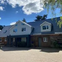 Petherton Cottage Studios โรงแรมในริงวูด