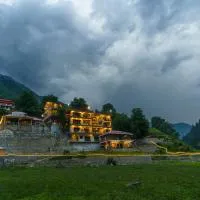 Walnut Riverside Resort, hotel v destinácii Kāgān