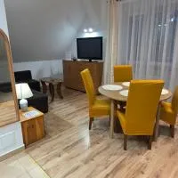 Cudowny Zakątek z Ogrodem i Basenem, hotel v mestu Bukwica