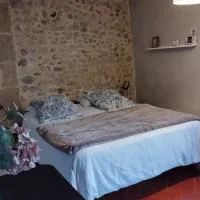 Alheuredusud, hotell sihtkohas Violès