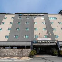 Mini Hotel, hotelli kohteessa Jincheon