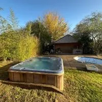 5 bed house with hot tub, hotel en Powick