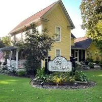 Yellow Daisy Bed and Breakfast, Hotel in Dahlonega