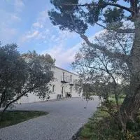 La Cayon Au coeur des oliviers en Provence, hotel u gradu Pélissanne