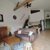 Charming comfortable barn, hotel en Coutras