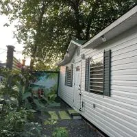 Tiny wooden home, hotel di Vega Baja