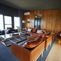 King Island Lodge - North & South Lodge, hotel near King Island Airport - KNS, Currie