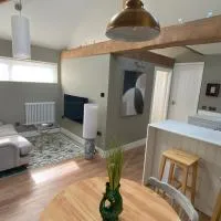 Cosy Luxury Cotswold Retreat, hotel a Gretton