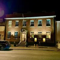 The Limes Bar and Hotel, hotelli kohteessa Needham Market