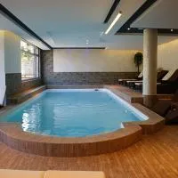 APARTMENTS FOKA & SPA - 600m from Gondola ski lift، فندق في كوباونيك