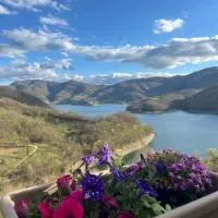 Paradiso sul lago, hotel u gradu 'Valle Verde'