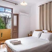 Elithas Central & Budget Stay, Hotel in Mandrakion
