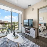 Stylish 1BR Retreat with Pool & Gym，佩薩河谷聖卡夏諾的飯店