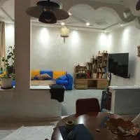 À mi-chemin, Hotel in Larache