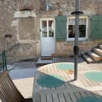 Petite maison de charme à Thury, hotell i Thury