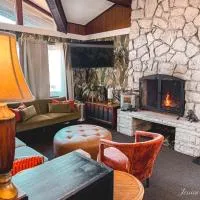 The Springs Motel, отель в городе New Ashford
