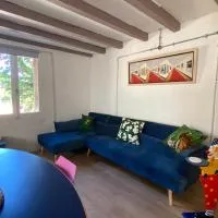 La Petite Grande Maison près de Chauvigny, hotel a Fleix