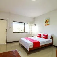 Dnk Baan Suan, готель у місті Лампхун