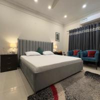 Cozy & Peaceful Rooms Near Lyallpur Galleria, hotel poblíž Mezinárodní letiště Faisalábád - LYP, Faisalábád