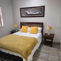 Fantasy Farmyard Guest House, hotel i Randfontein