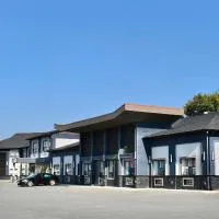 Big Bird Inn Wawa, SureStay Collection by Best Western，瓦瓦镇的飯店