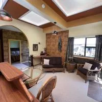 Greenwood Bungalow - Stylish Retreat, hotel v destinaci Otaki