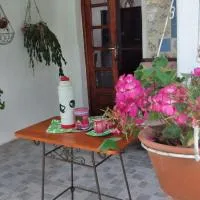 Casa de la Abuela, hotel i Reyes