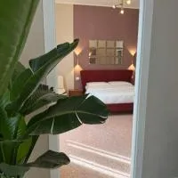 Alan'S Home - Center & Cascata delle Marmore, хотел в Терни