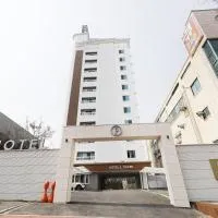 El Tower Hotel, хотел в Гунсан
