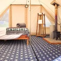 Tinker the Bell Tent at Pentref Luxury Camping: Penuwch şehrinde bir otel