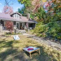 3BR Cozy Cabin Perfect for Family Getaway, hotel u gradu Lake Junaluska