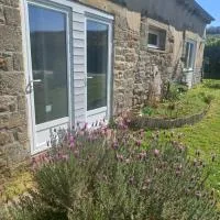 Bethesda Plouasne - family friendly B&B, countryside location, hotel di Plouasne