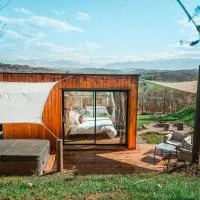 Chalet insolite - SPA - Vue Pyrénées - Brasero, hótel í Lasseube
