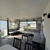 Mobile home au camping New Vennepark, hotel em Harendijk