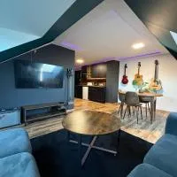 Chaleureux T2 avec bureau, hotel en Sigoyer