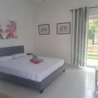 STUDIOS MONA, khách sạn ở Áyios Yeóryios