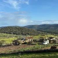 Casas Rurales Los Llanos, hotel i Fuentes de León