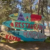 Alua Centro de Ocio - Camping Valdearenas, hotel v destinaci Iznájar
