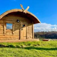 The Viking Lodge with Sauna: Ystrad-Meurig şehrinde bir otel