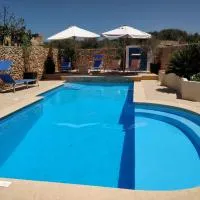 Villa farmhouse with large private pool Gozo, hotel v destinácii Qala