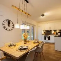 HYGGE HOMES - Apartment 'Scandi Luxe' - near river, hotel di Winsen